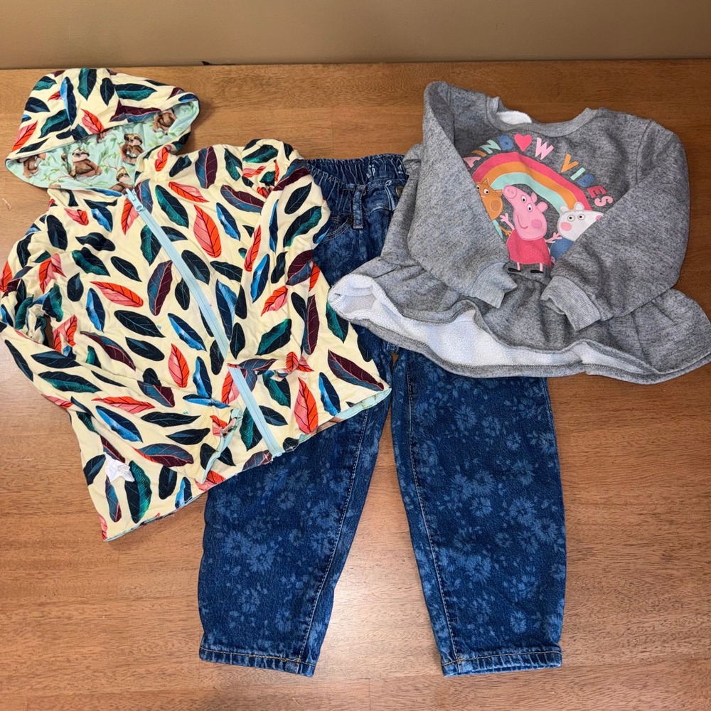 Girls 3pc Lot Posh Peanut Reversible Sloth Hoodie Gap Floral Jeans Peppa Pig 4T